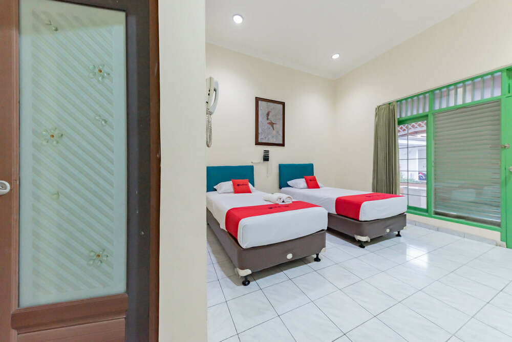 RedDoorz Premium