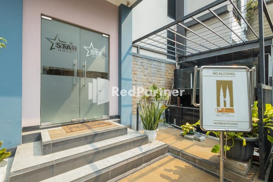 Star Hotel Jaksa RedPartner