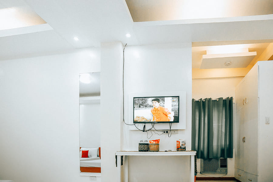 RedDoorz @ S & L Apartelle Daraga Albay