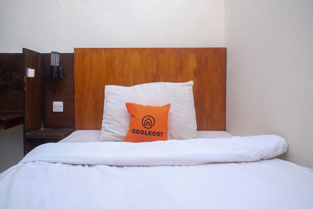 Single room with Sharing Bathroom