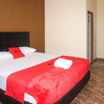 RedDoorz near Stasiun Kroya
