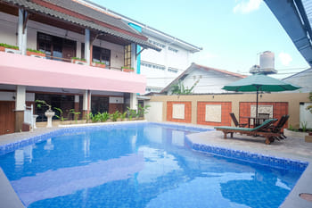 RedDoorz @ Mantrijeron 2