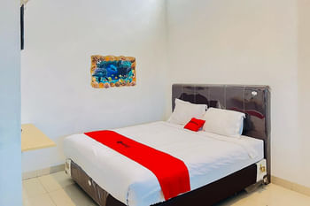 RedDoorz @ Damai Guest House Kabanjahe