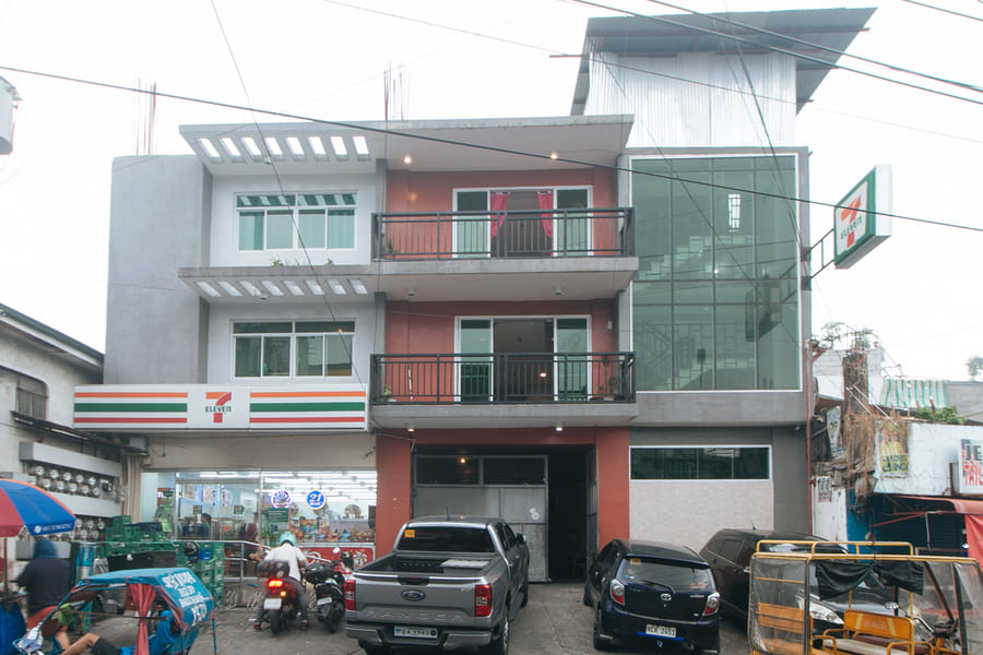 Budget Backpackers Transient House near NAIA by RedDoorz