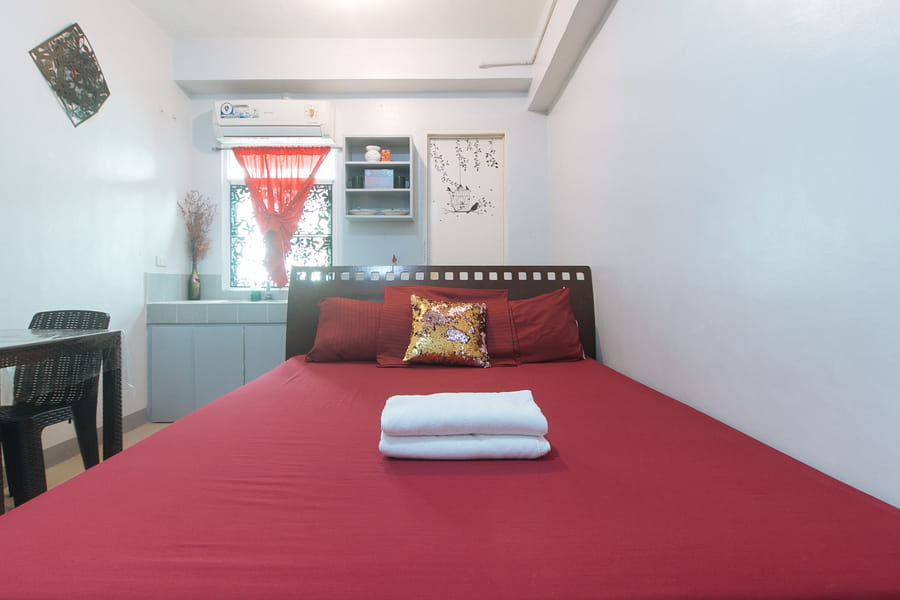 Budget Backpackers Transient House near NAIA by RedDoorz