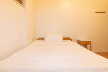 RedDoorz @ Alquiza Residences Paranaque