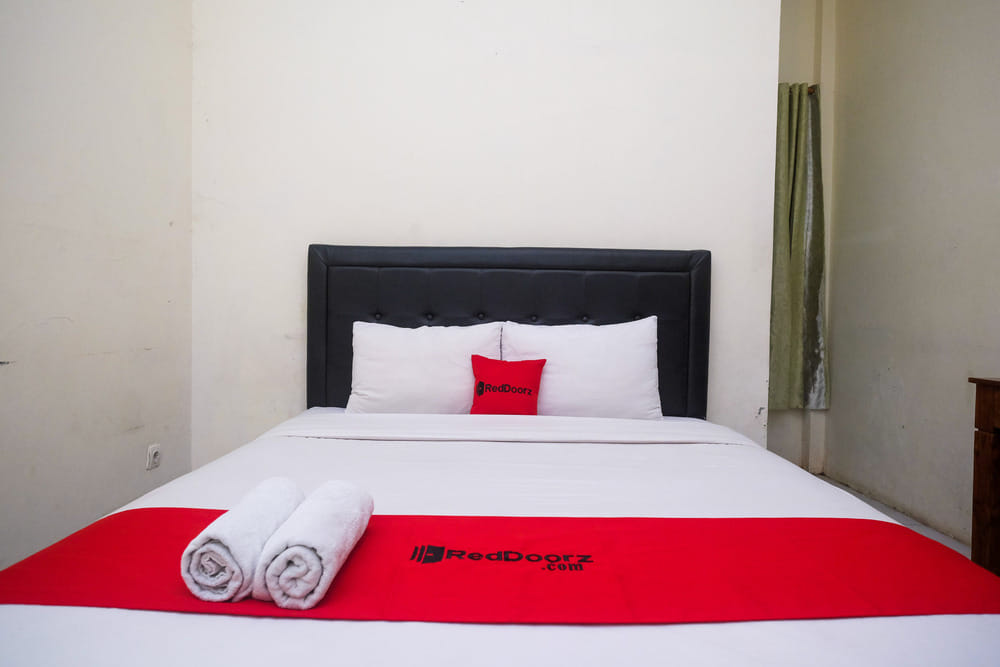 RedDoorz Room
