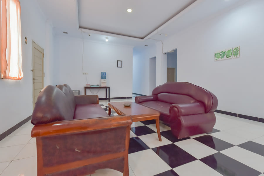 RedDoorz Syariah near Ramayana Mall Tarakan