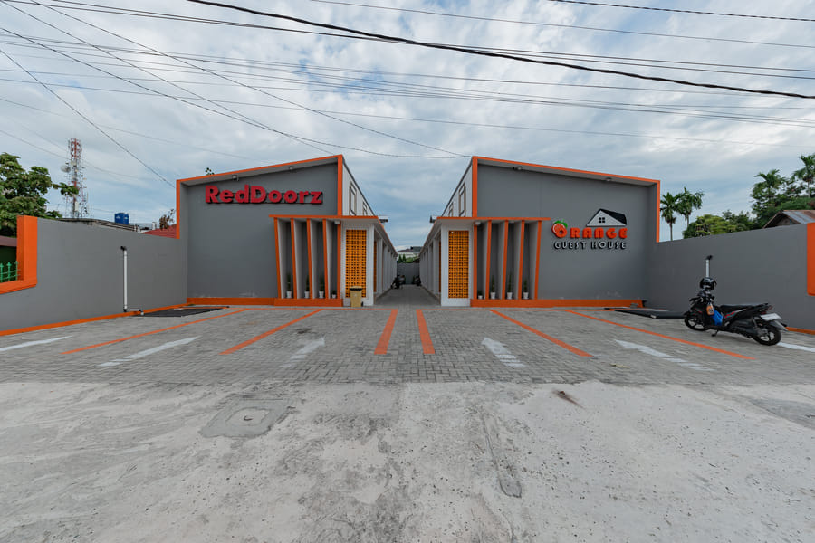 RedDoorz Plus @ Orange GH Diponogoro Palangkaraya