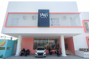 Sans Hotel Aurum Majapahit Semarang