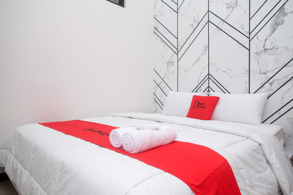 RedDoorz Room