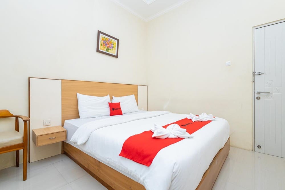 RedDoorz Room