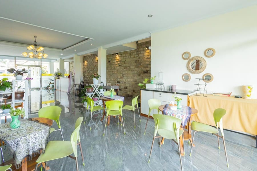 RedDoorz Plus near Malang Airport