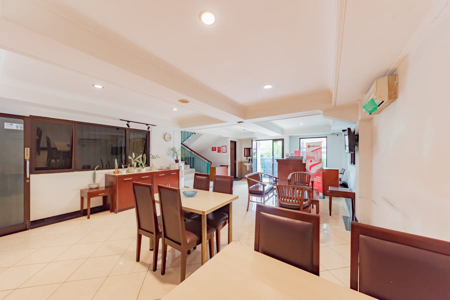 RedDoorz Plus @ Buah Batu