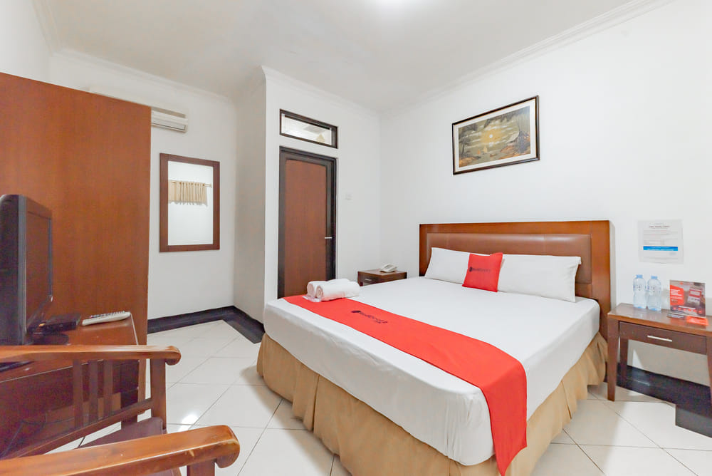 RedDoorz Room