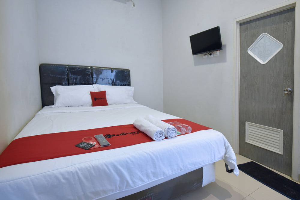 RedDoorz Room