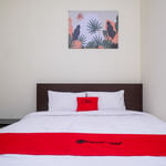RedDoorz near Kawasan Bandara Ahmad Yani Semarang 2
