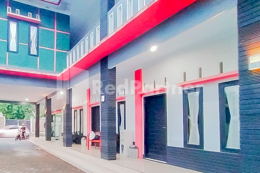 Indah Savana Hotel Mitra RedDoorz