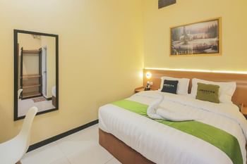 Urbanview Hotel Sakura Kampung Inggris Pare