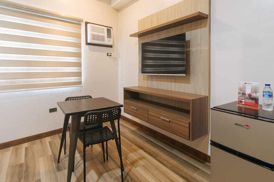 RedDoorz Plus @ Bez Tower and Residences San Juan