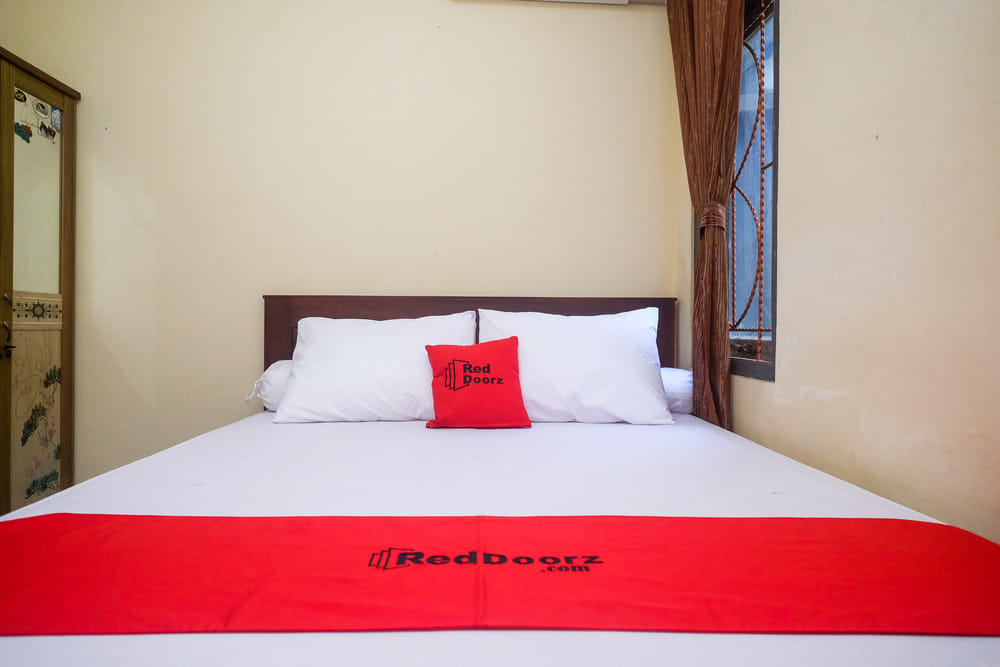 RedDoorz Room