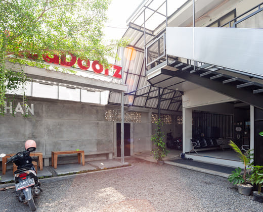 RedDoorz Plus Syariah @ Jalan Endro Suratmin Lampung