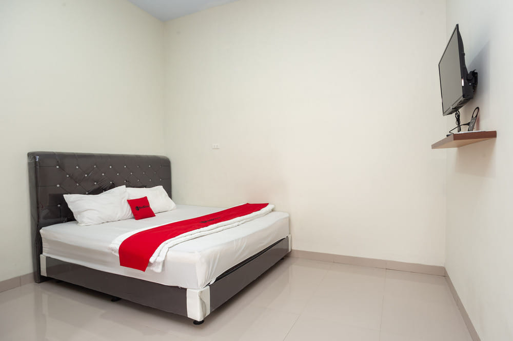 RedDoorz Room
