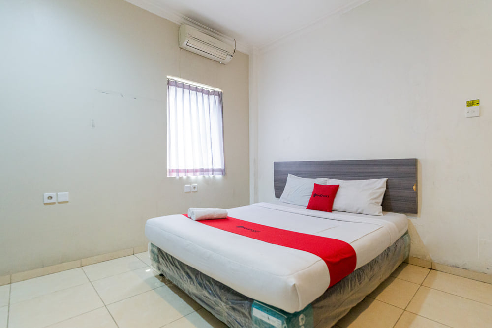 RedDoorz Room