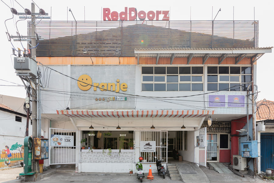 RedDoorz @ Siwalankerto Surabaya