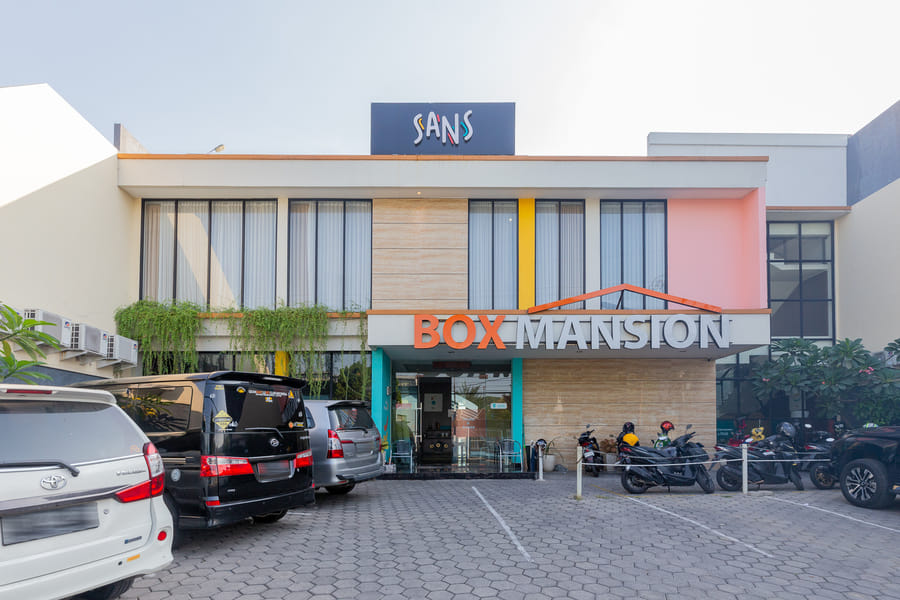 Sans Hotel Box Mansion Surabaya