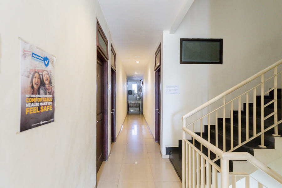 RedDoorz @ Raya Ngagel 2