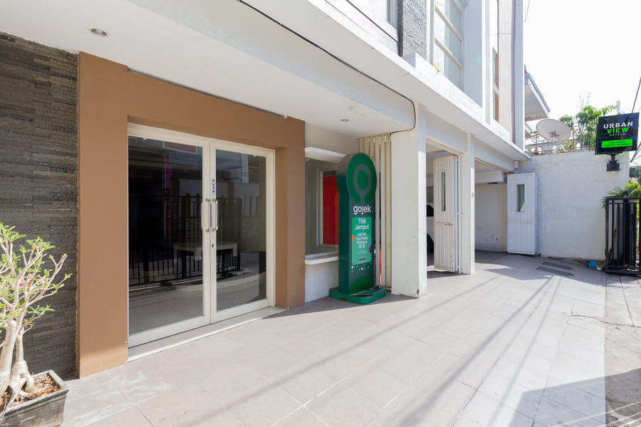 Urbanview Erga Family Residence Syariah Surabaya by RedDoorz