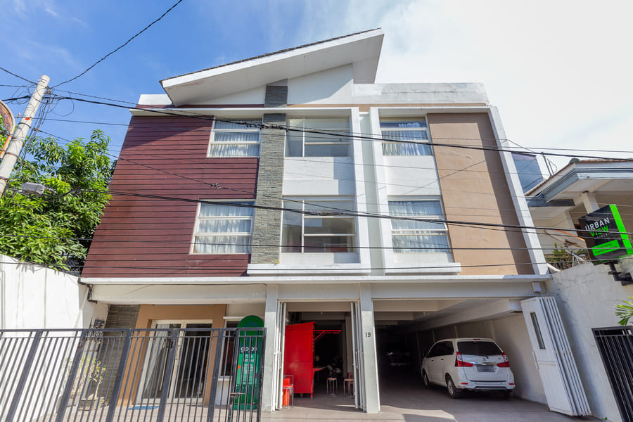 Urbanview Erga Family Residence Syariah Surabaya by RedDoorz