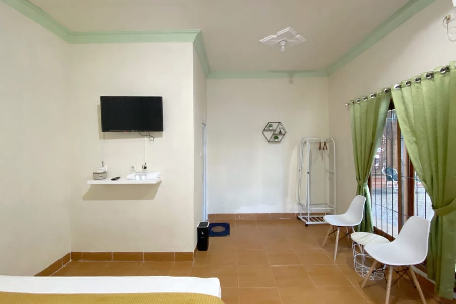 Adipura Guesthouse Syariah RedPartner near Terminal Nganjuk