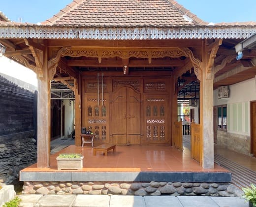 Adipura Guesthouse Syariah RedPartner near Terminal Nganjuk