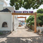 RedDoorz @ Niagara Waterpark