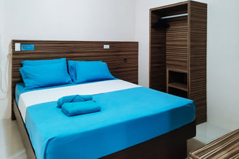 RedDoorz @ Sir G Hotel D'Mall Boracay