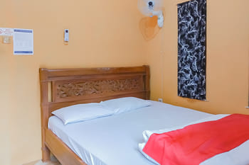 RedDoorz @ Rita Guesthouse Pangandaran