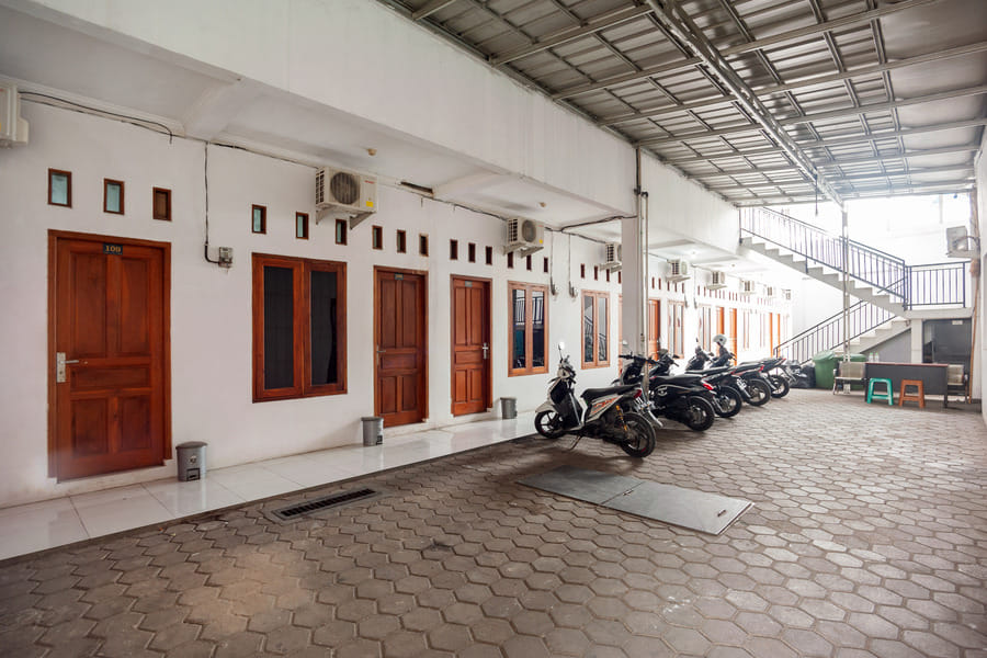 RedDoorz Syariah near Jatisampurna Hospital