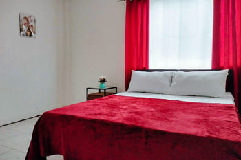 RedDoorz @ Rio Bella Lacson St. Bacolod