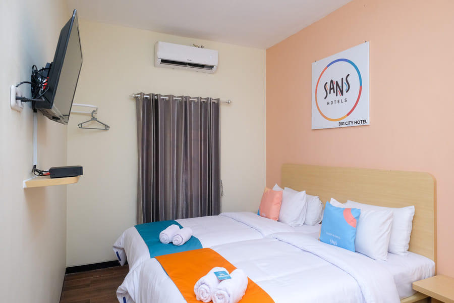 Sans Hotel City Park Medoho Semarang