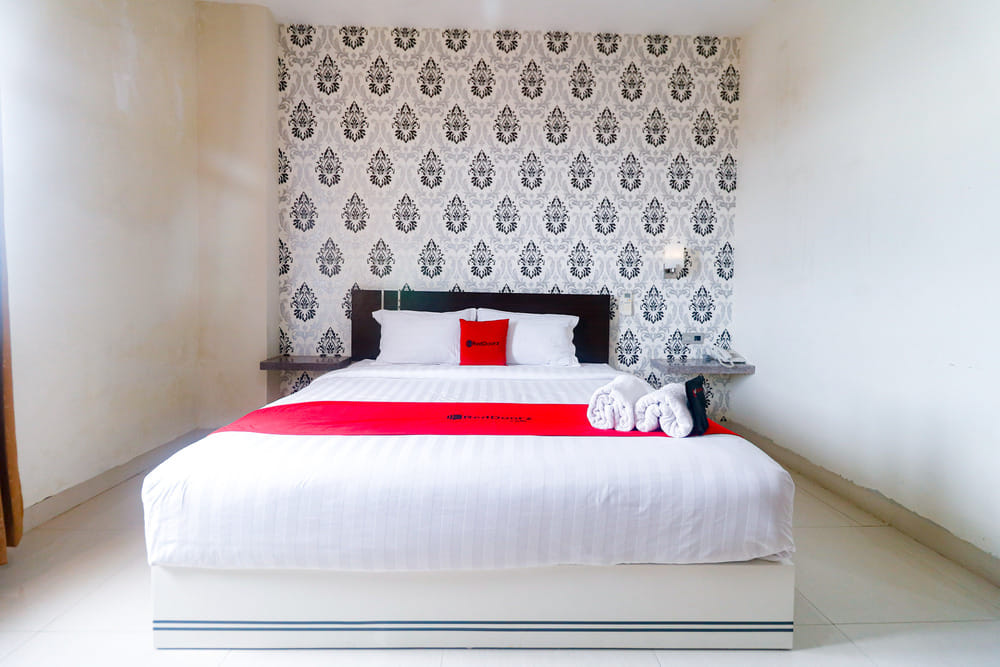 RedDoorz Deluxe Room