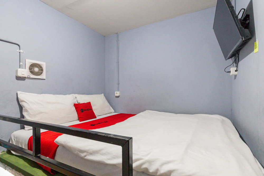 RedDoorz Room