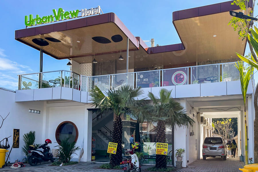 Urbanview Hotel Sakura Kampung Inggris Pare