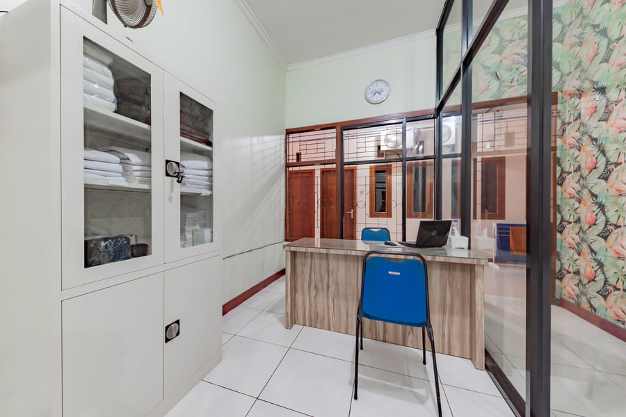 Urbanview Hotel Sunday Cirebon by RedDoorz