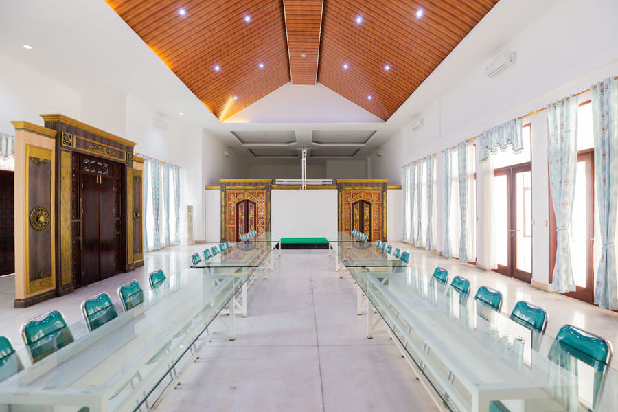 RedDoorz Premium near Stasiun Lenteng Agung