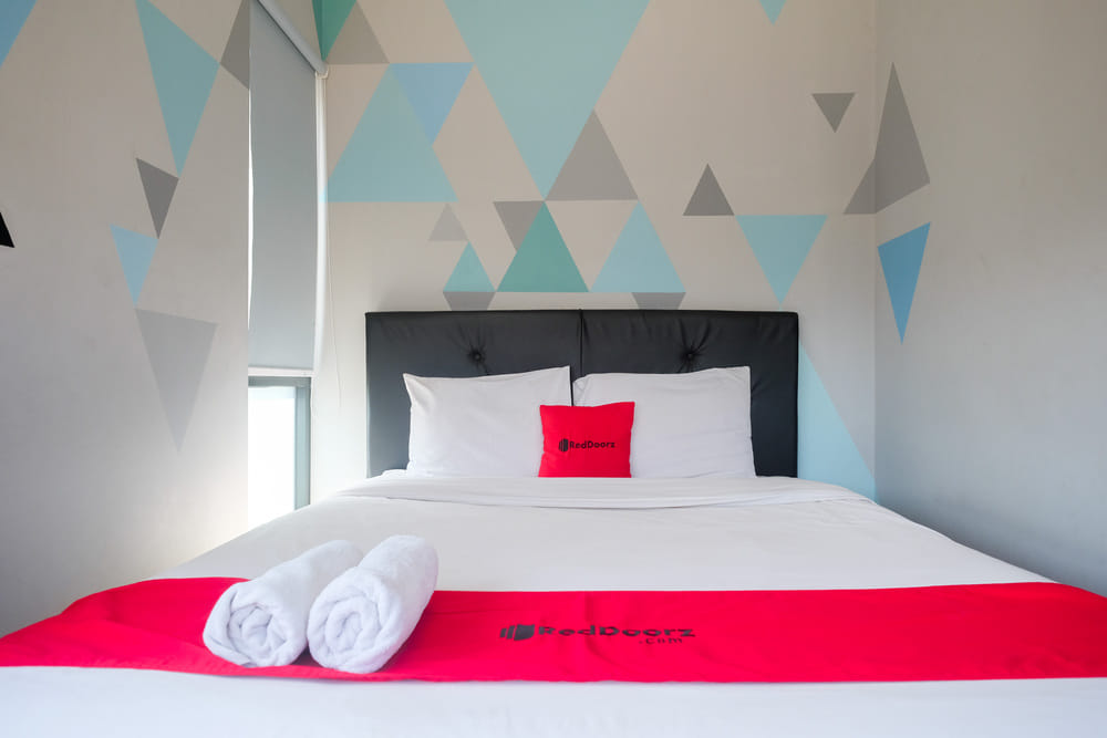 RedDoorz Superior Room