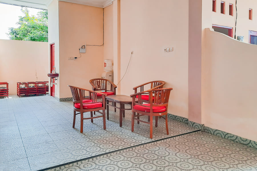 RedDoorz near Kantor Gubernur Kalimantan Tengah