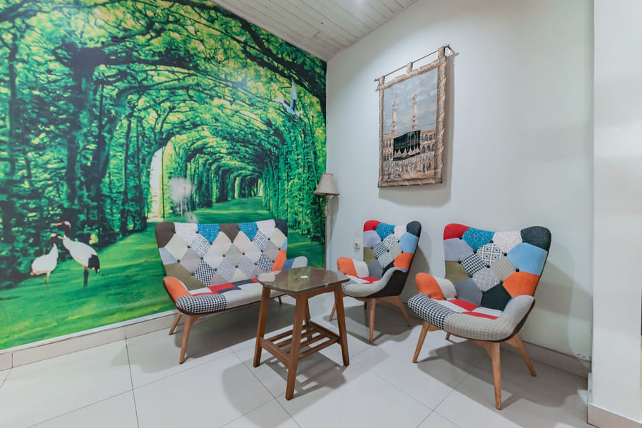 RedDoorz near Pasar Baru Bandung