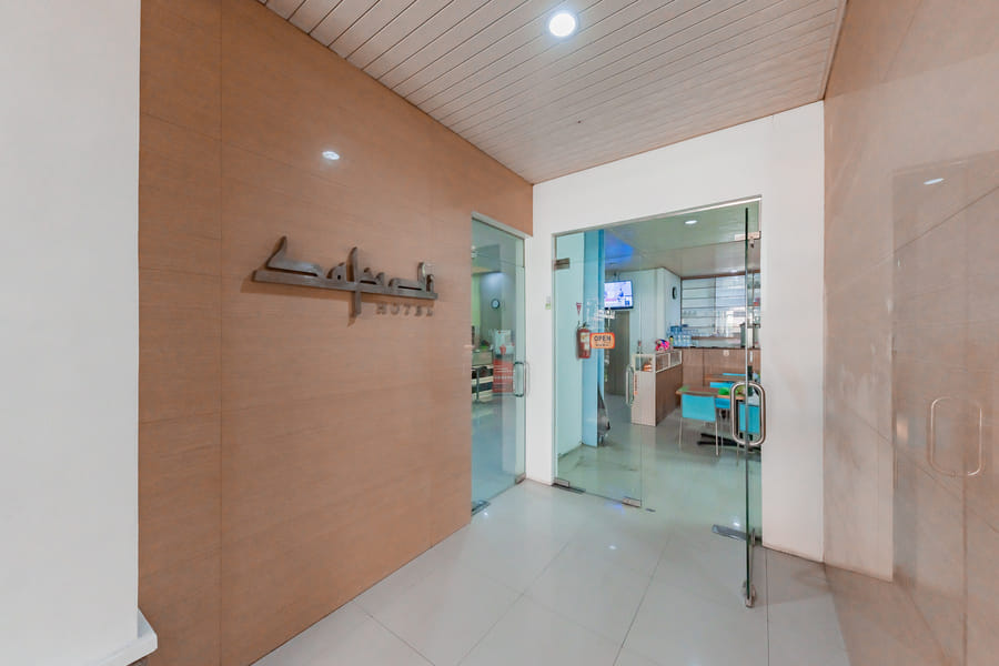 RedDoorz near Pasar Baru Bandung